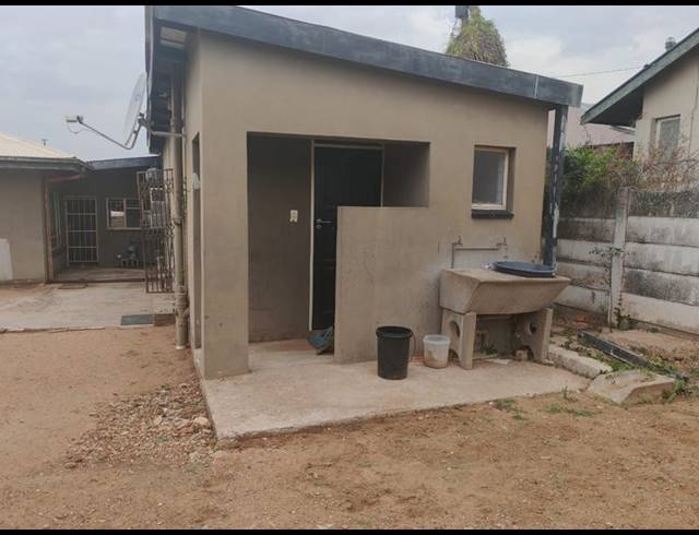 7 BEDROOM HOUSE FOR SALE IN POLOKWANE CENTRAL